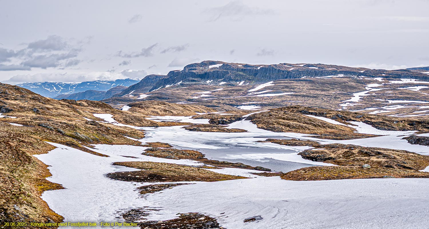 Kringlevatnet med Fossfjellet bak