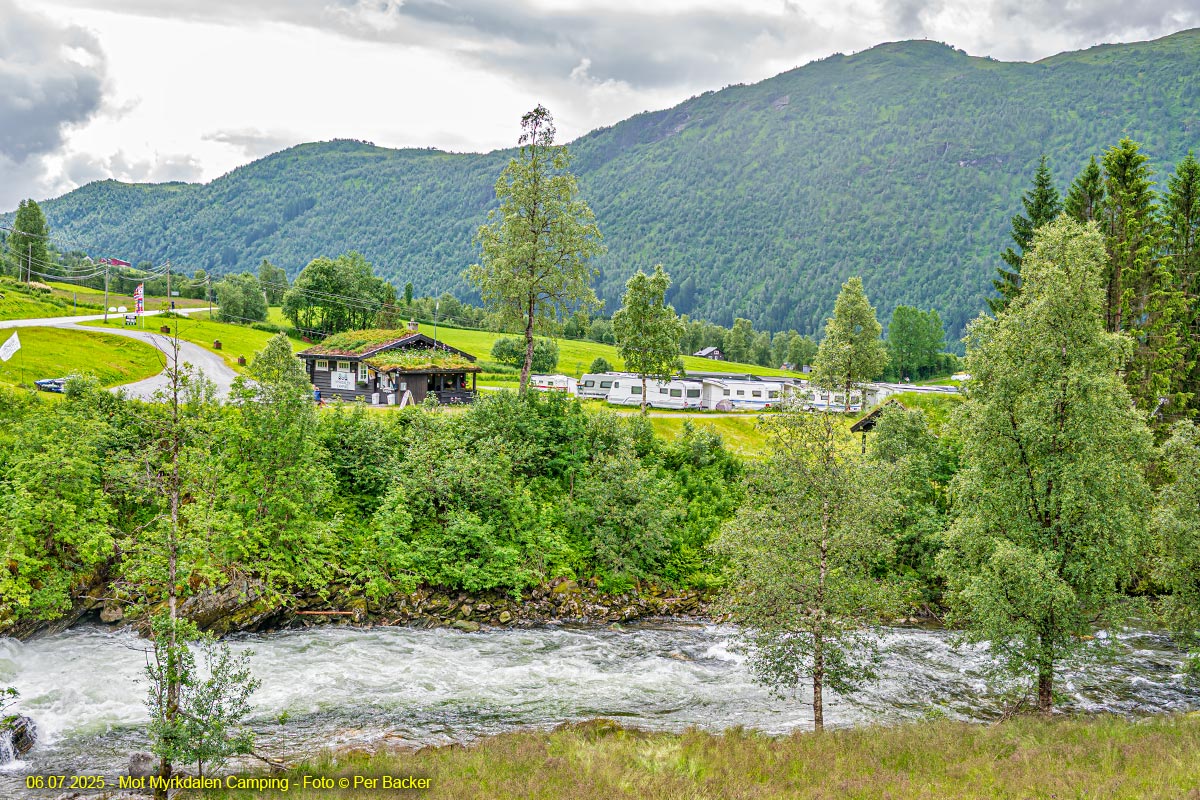Mot Myrkdalen Camping