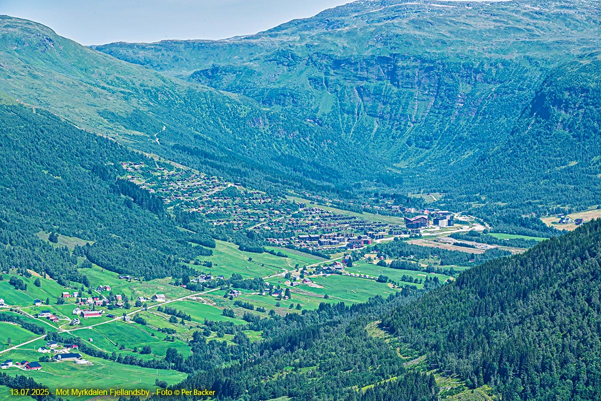 Mot Myrkdalen Fjellandsby