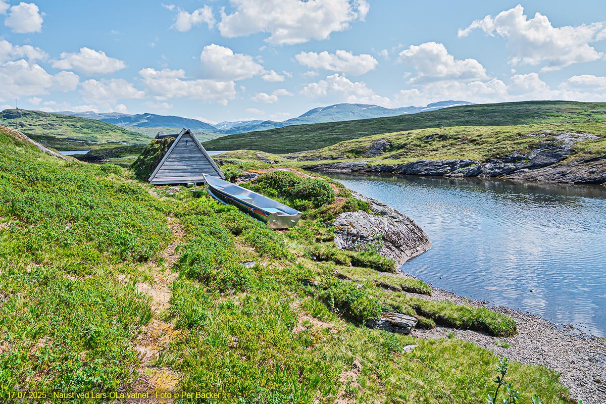 Naust ved Lars-Ola-vatnet
