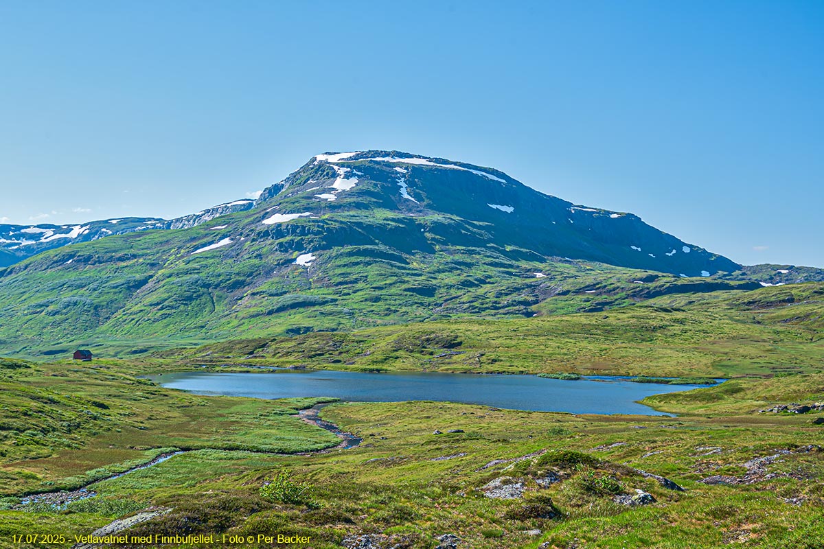 Vetlavatnet med Finnbufjellet