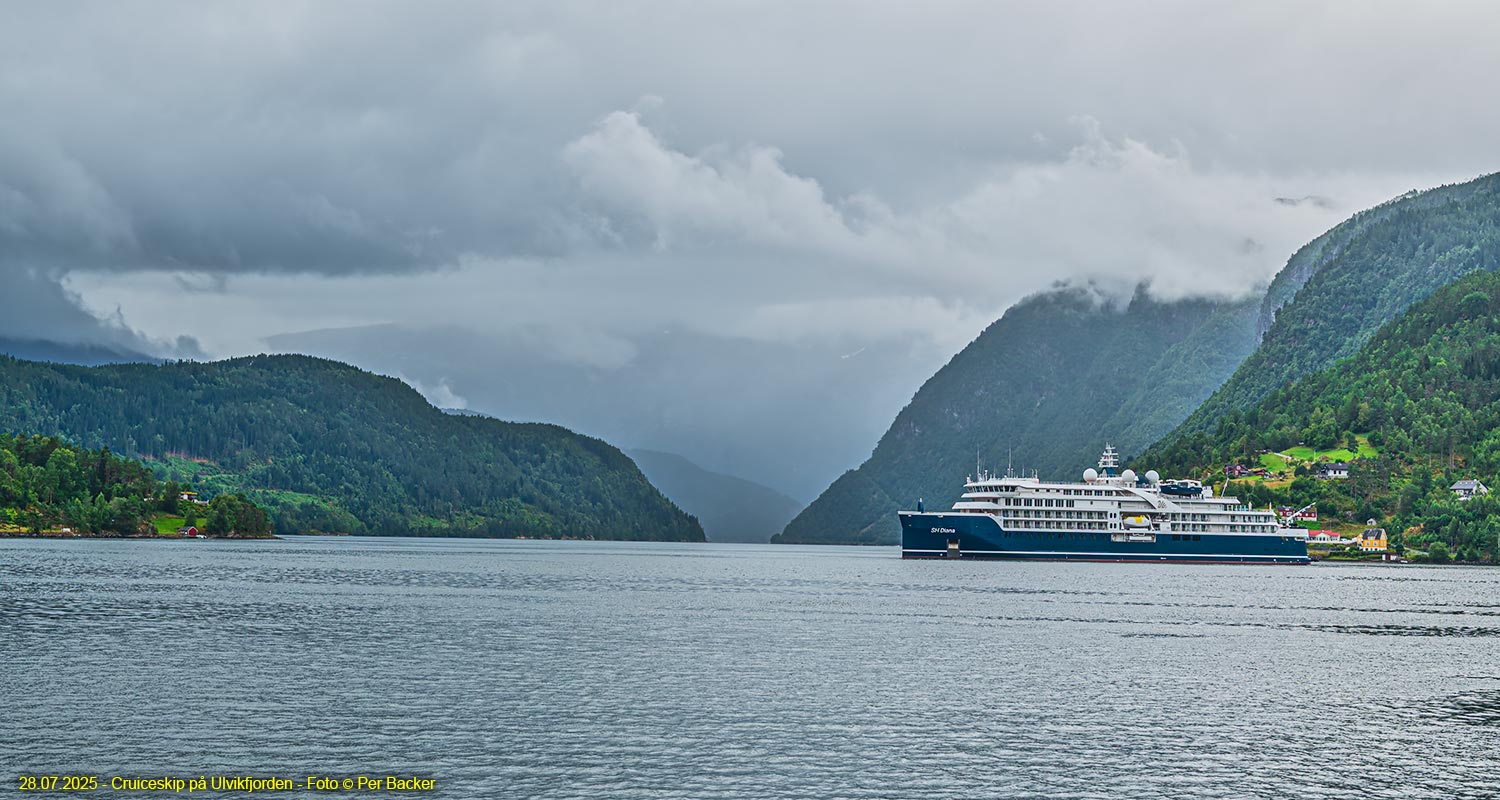 Cruiseskip på Ulvikfjorden