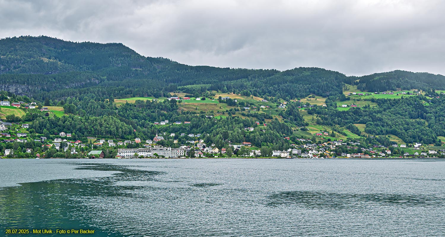 Mot Ulvik