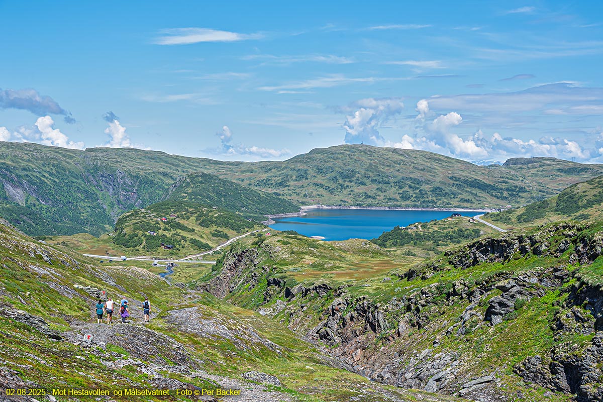Mot Hestavollen og Målsetvatnet