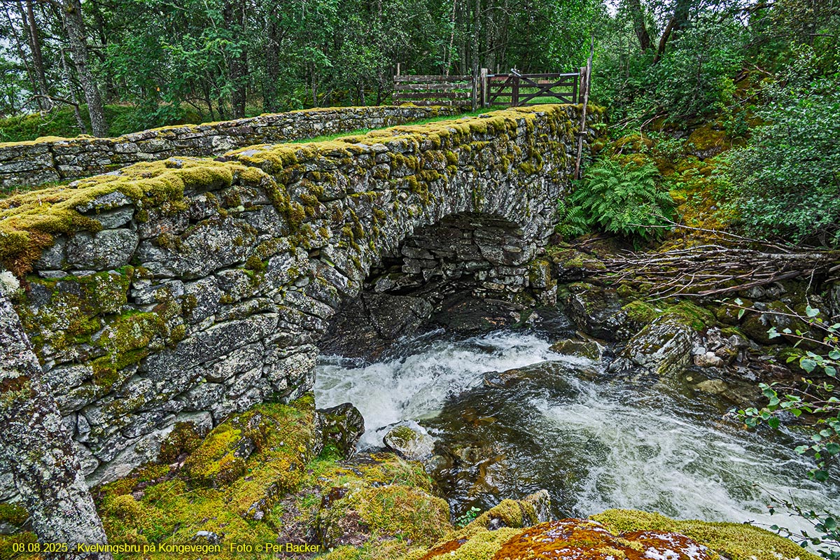 Kvelvingsbru på Kongevegen over Giljarhuselva 