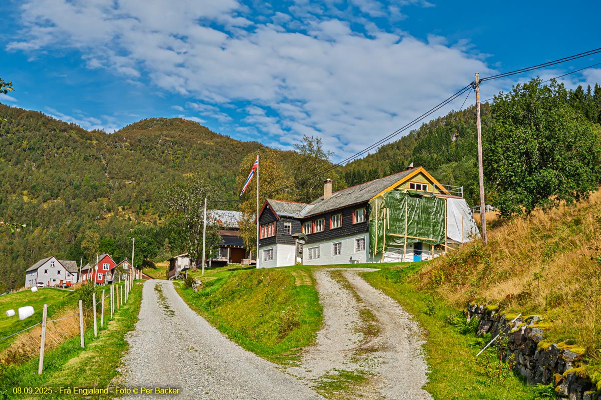 Frå Engjaland