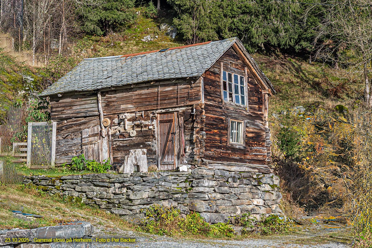 Gammal stove på Herheim