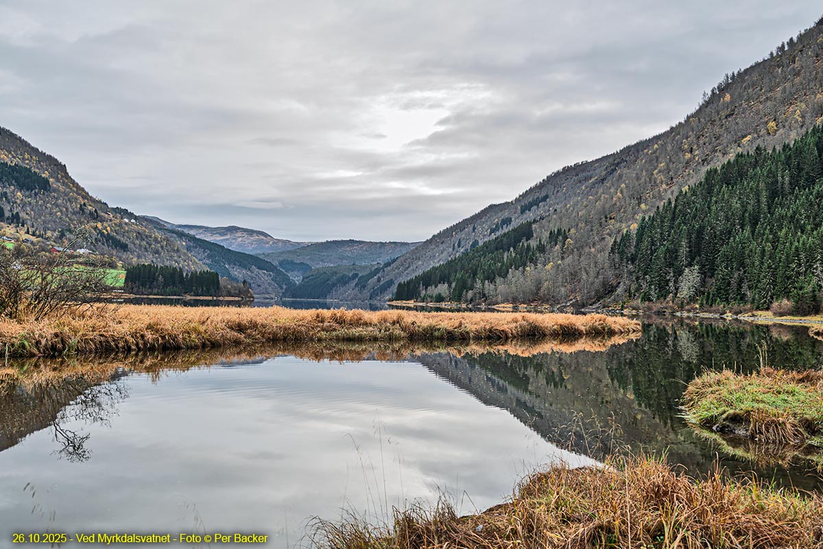 Ved Myrkdalsvatnet
