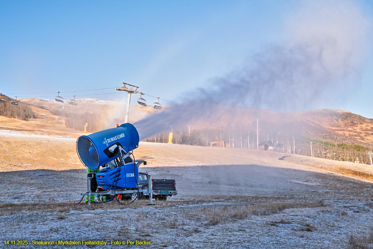 Snøkanon i Myrkdalen Fjellandsby