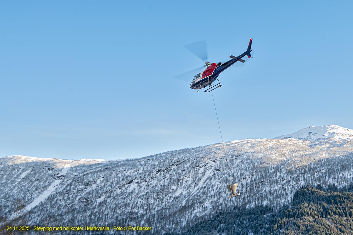 Støyping med helikopter i Mørkveslia