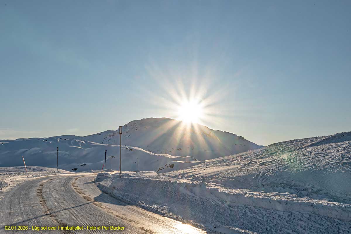 Låg sol over Finnbufjellet