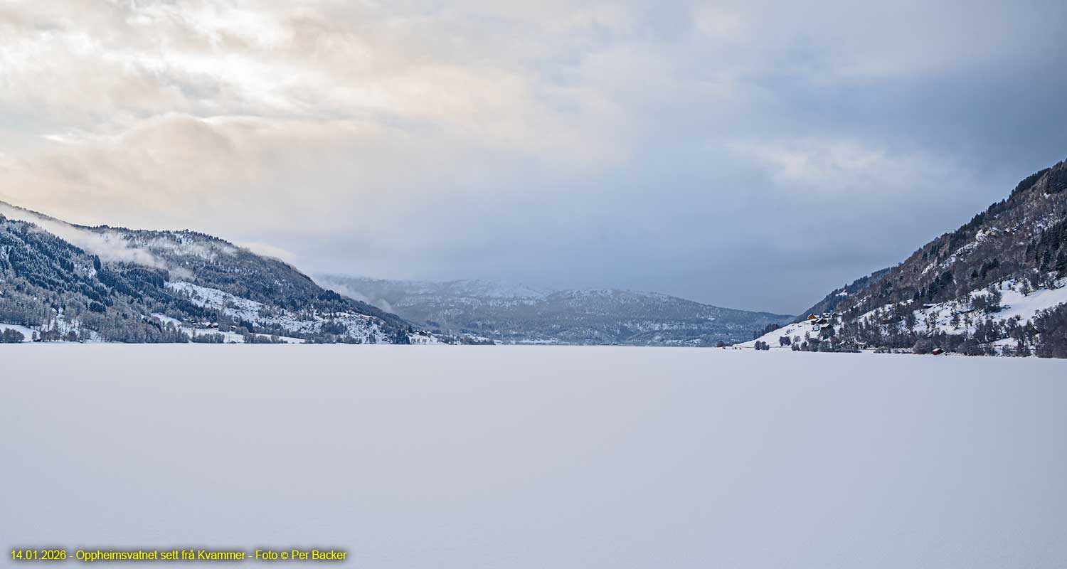Oppheimsvatnet sett frå Kvamme