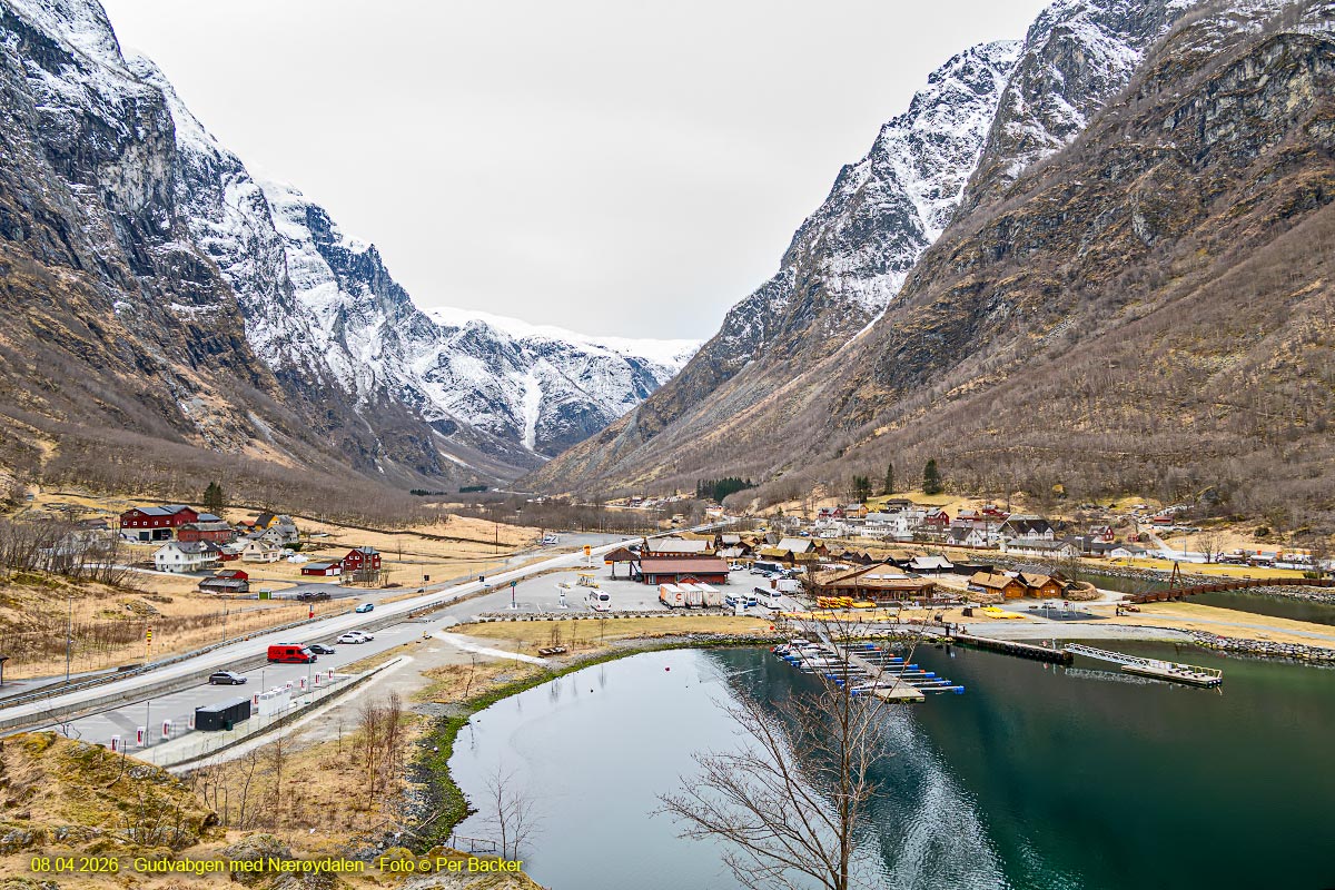 Gudvangen med Nærøydalen