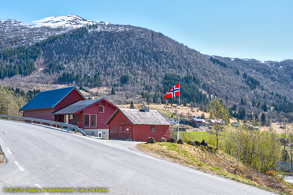 Flagging ved ungdomshuset