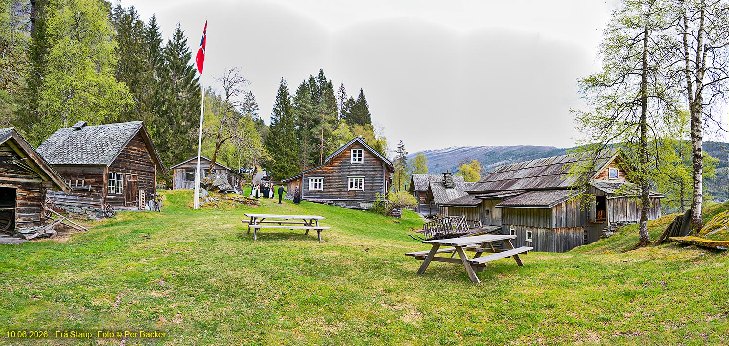 Frå Staup