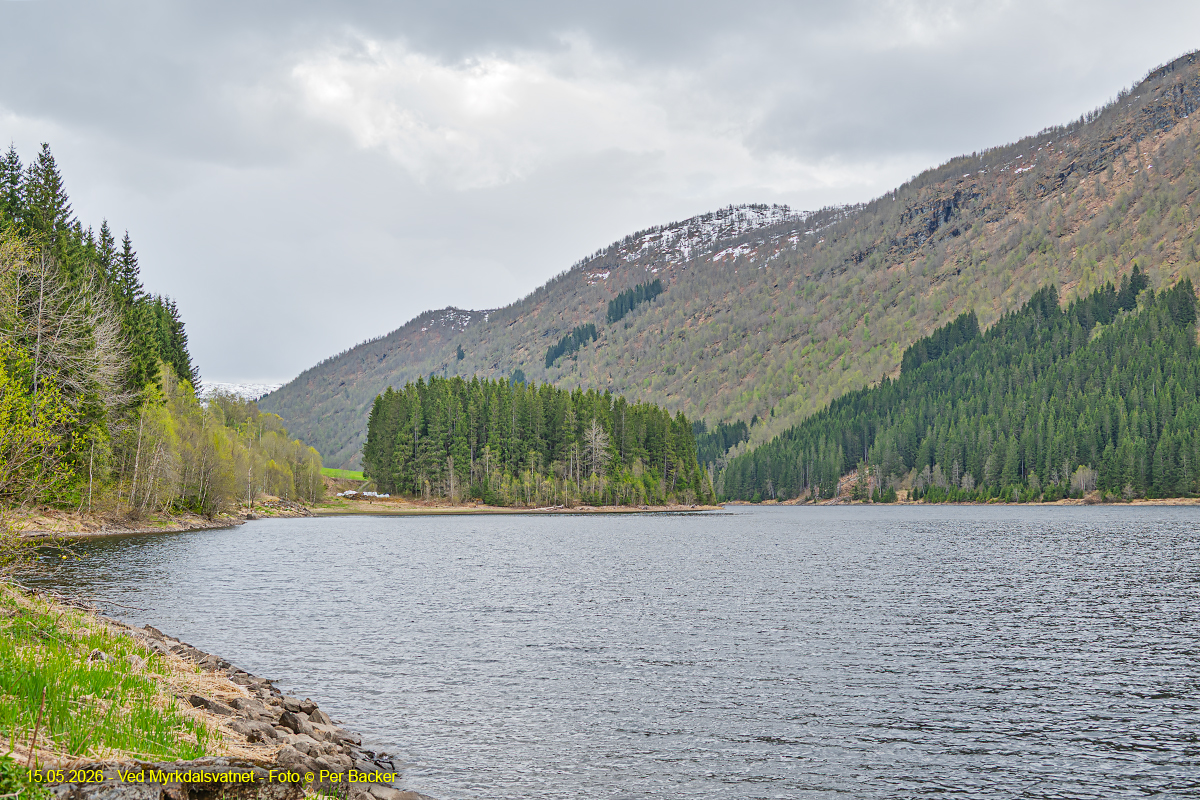 Ved Myrkdalsvatnet