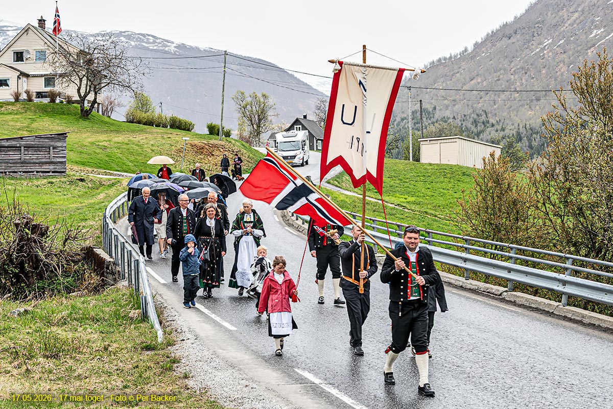 17.mai-toget