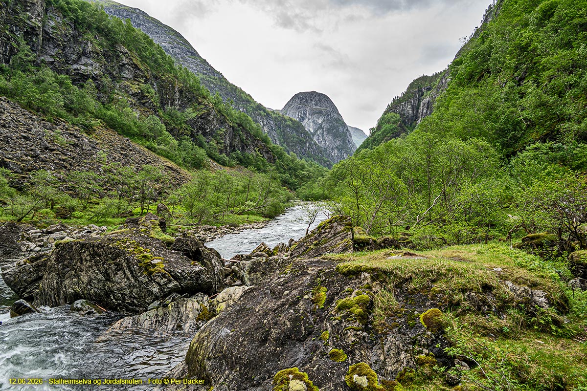 Stalheimselva og Jordalsnuten